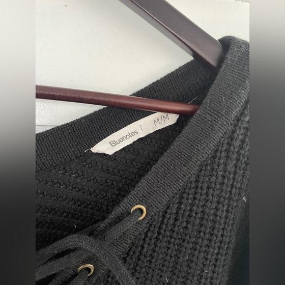 Oversized Black V-Neck Lace Back Bluenotes Knit Sweater - Picture 3 of 7